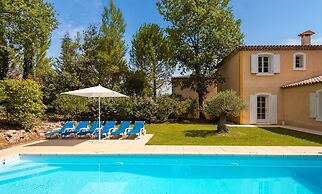 Elegant Villa in Fayence