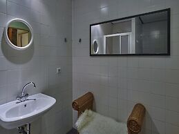 Spacious Villa near Town Center in Mesch
