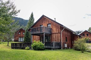 Spacious Chalet near Kreischberg Ski Area