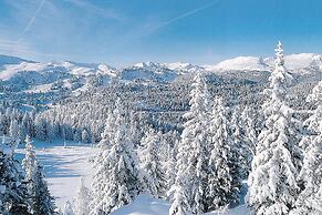 Spacious Chalet near Kreischberg Ski Area