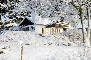 Hideaway: Sauna, Tennis & Trampoline