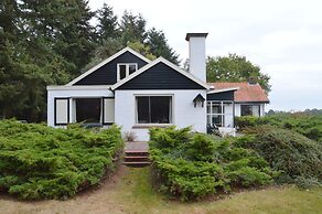 Hideaway: Sauna, Tennis & Trampoline