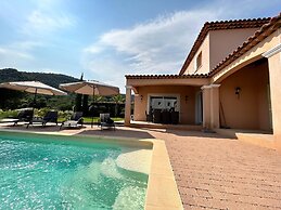 Villa in Plan-de-la-tour With Pool & Vineyard Views