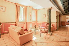 Studio in Montbrun Castle With Pool