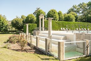 Studio in Montbrun Castle With Pool