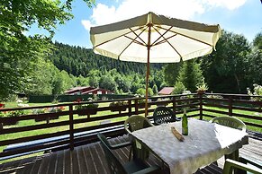 Quiet Chalet With Garden