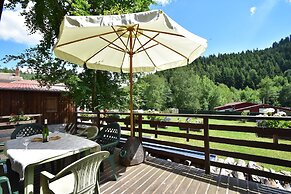 Quiet Chalet With Garden