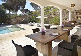 Villa in Sainte-maxime With Private Pool