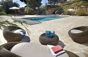 Villa in Sainte-maxime With Private Pool