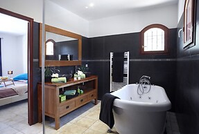 Villa in Sainte-maxime With Private Pool