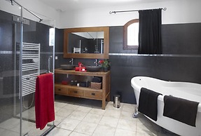 Villa in Sainte-maxime With Private Pool