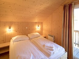 Classic Chalet With Infrared Sauna