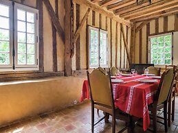 Historic Home Saint-aignan by Lake
