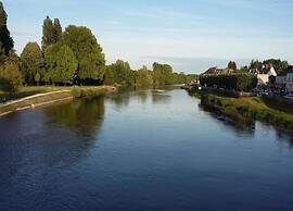 Historic Home Saint-aignan by Lake