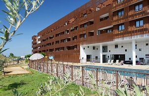Stylish Sete Getaway
