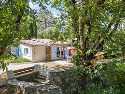 Cottage With River Views, Uzer