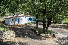 Cottage With River Views, Uzer