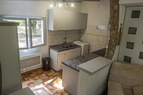 Cottage With River Views, Uzer