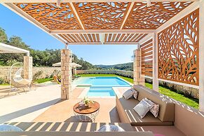 Blue Lake Villa