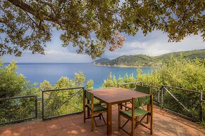 Villa Il Leccio sul Mare