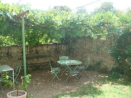 La Tonnelle
