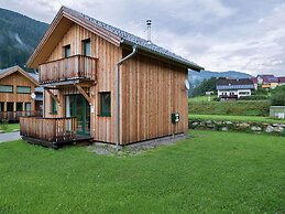 Attractive Chalet With Jacuzzi