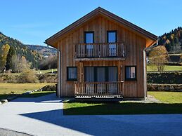 Attractive Chalet With Jacuzzi