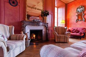Castle Apartment in Chaleix Near Forest