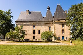 Castle Apartment in Chaleix Near Forest