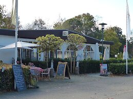 Villa in Parc de Kievit With Garden & Fireplace