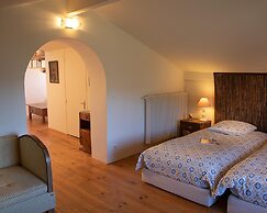 18thc Perfumer's Home, Heated Pool & View