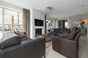 Friesland Villa w/ Sauna
