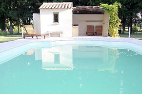 Country House in Provence With Garden Access
