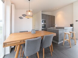 Modern Chalet Near Beach