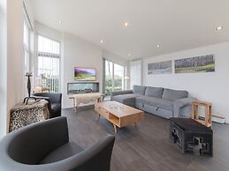 Modern Chalet Near Beach
