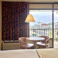 Impala Island Inn