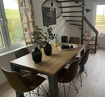 Cosy Holiday Home With Large Garden