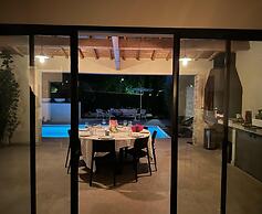 Villa in Malaucene With Private Pool