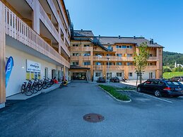 Peaceful Apartment in Gosau With Shared Sauna