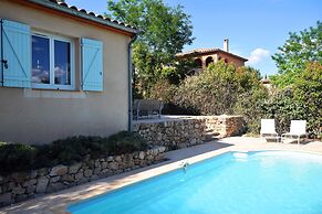 Hillside Villa With Pool, Joyeuse
