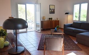 Hillside Villa With Pool, Joyeuse