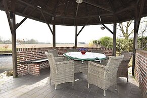 Spacious Mansion With Meadow View in Bruinisse