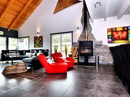 Villa With Heated Outdoor Pool and Sauna