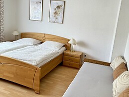 Unterkunft mit Zwei Baeder in Lirstal