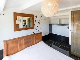 Inviting Chalet in Westouter With Garden