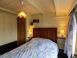 Inviting Chalet in Westouter With Garden