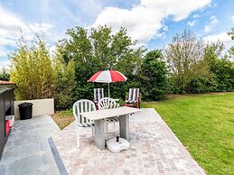 Inviting Chalet in Westouter With Garden
