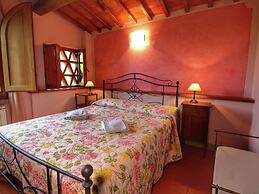 Tranquil Farmhouse in Bucine