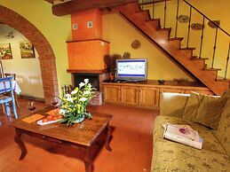Tranquil Farmhouse in Bucine