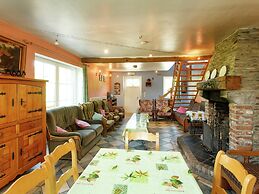 Charming Farmhouse in Brisy